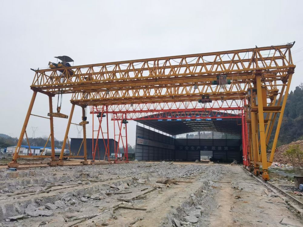 廣東廣州龍門吊、提梁機(jī)、梁場門式起重機(jī)