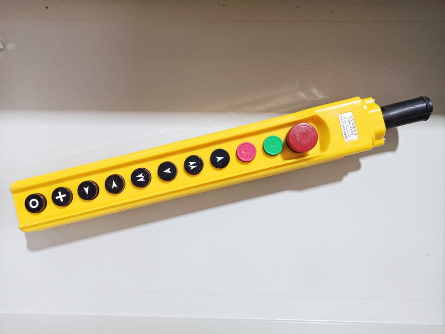 起重機、電動葫蘆控制按鈕、手電門、操作手柄型號參數(shù)、批發(fā)價格