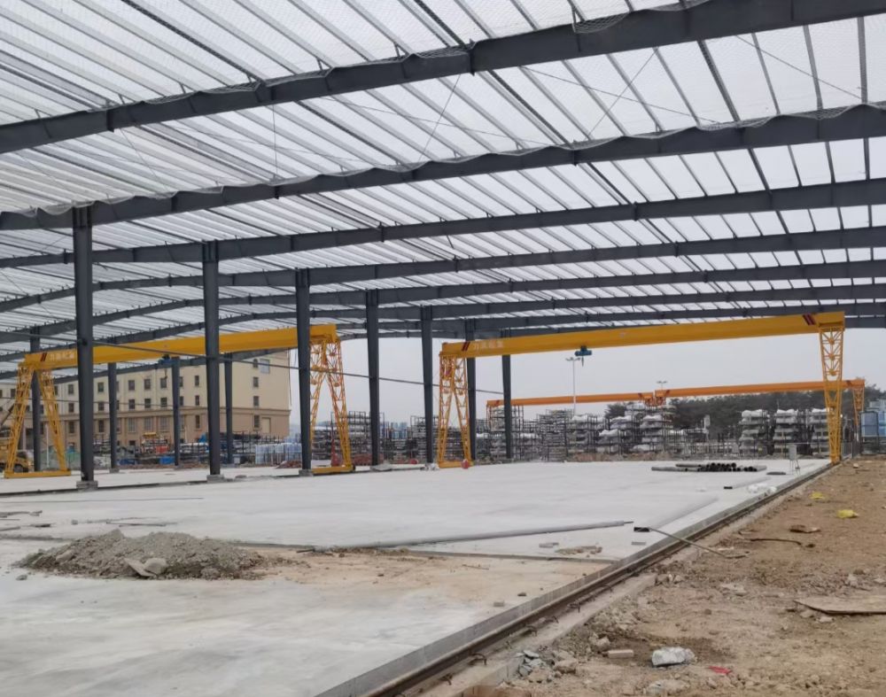 廈門龍門吊、MH型電動(dòng)單梁門式起重機(jī)