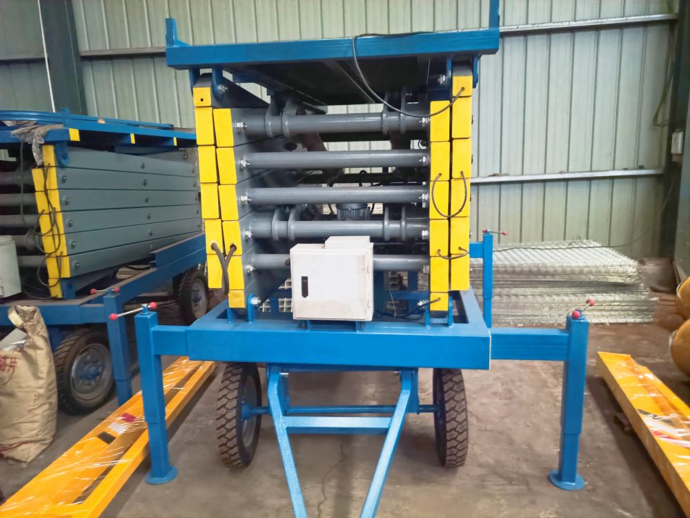 升降平臺(tái)、維修平臺(tái)、剪叉式四輪移動(dòng)維修升降平臺(tái)生產(chǎn)定制