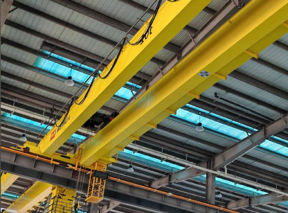 歐式電動雙梁橋式起重機(jī)、天津起重機(jī)、吊機(jī)