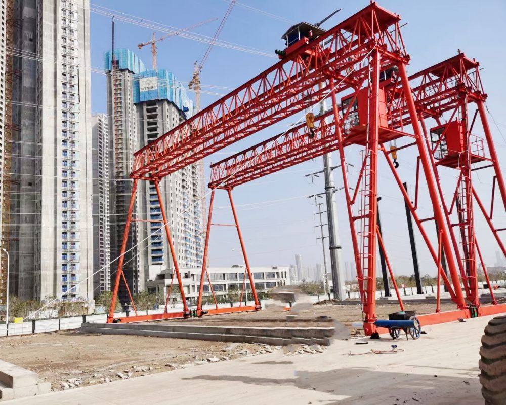 陜西龍門吊、渭南電動(dòng)雙梁門式起重機(jī)廠家、安裝維修