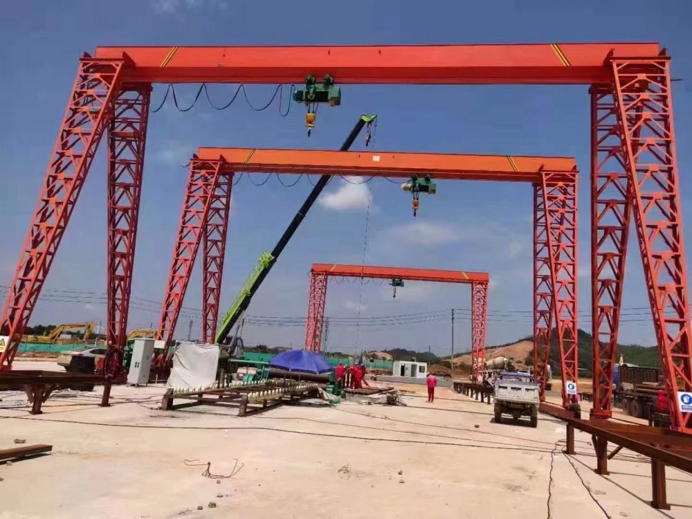 山東龍門吊廠家報價、MH型電動單梁門式起重機