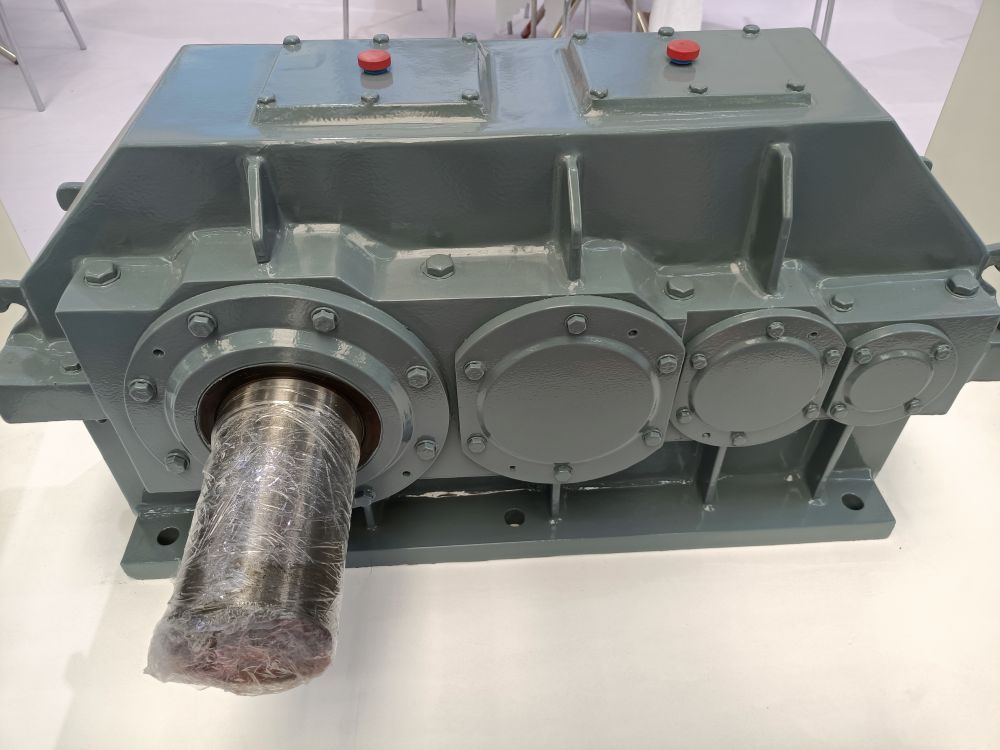 減速機廠家、起重機用減速機型號規(guī)格、技術(shù)參數(shù)及供貨安裝維修