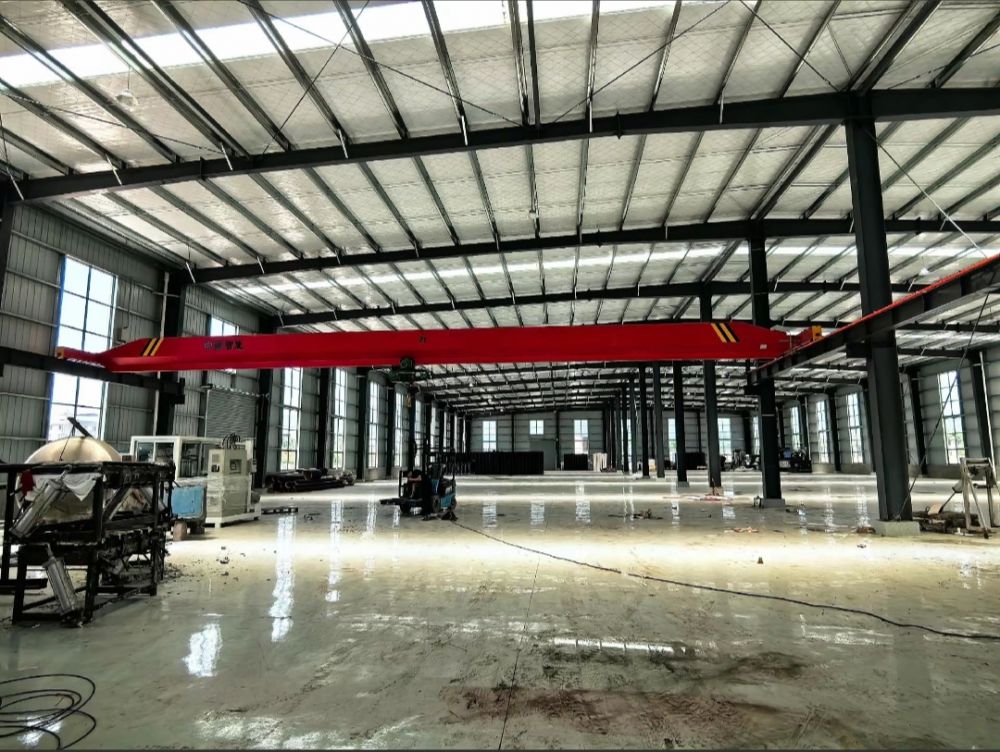 LDA電動(dòng)單梁起重機(jī)產(chǎn)品特性、自重輪壓、技術(shù)參數(shù)