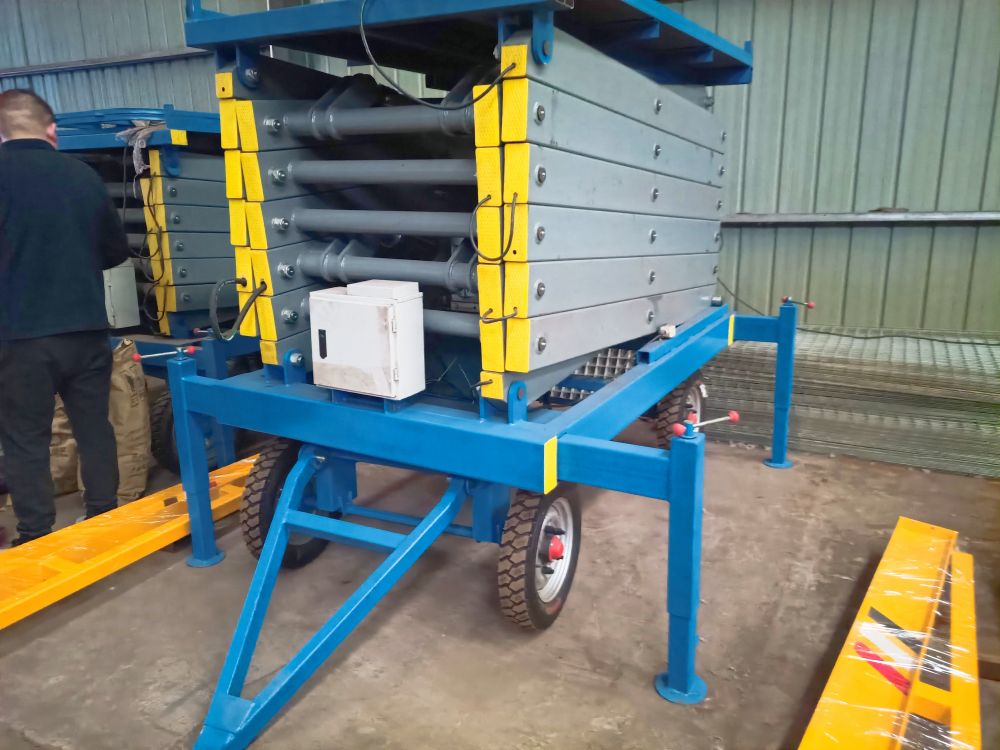 升降平臺(tái)、維修平臺(tái)、剪叉式四輪移動(dòng)維修升降平臺(tái)生產(chǎn)定制