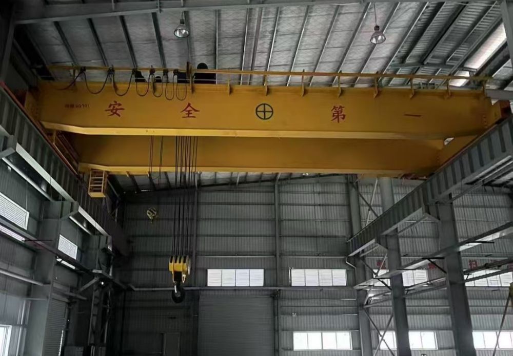LH型電動(dòng)葫蘆雙梁橋式起重機(jī)、天車、吊機(jī)