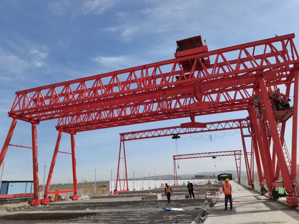 綿陽龍門吊、提梁機(jī)、路橋門機(jī)、雙梁門式起重機(jī)廠家銷售安裝維修