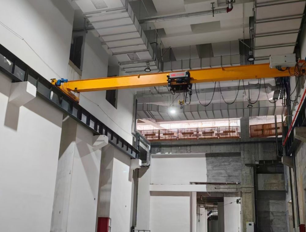 HD型電動(dòng)單梁起重機(jī)、歐式起重機(jī)生產(chǎn)廠家、新科起重機(jī)