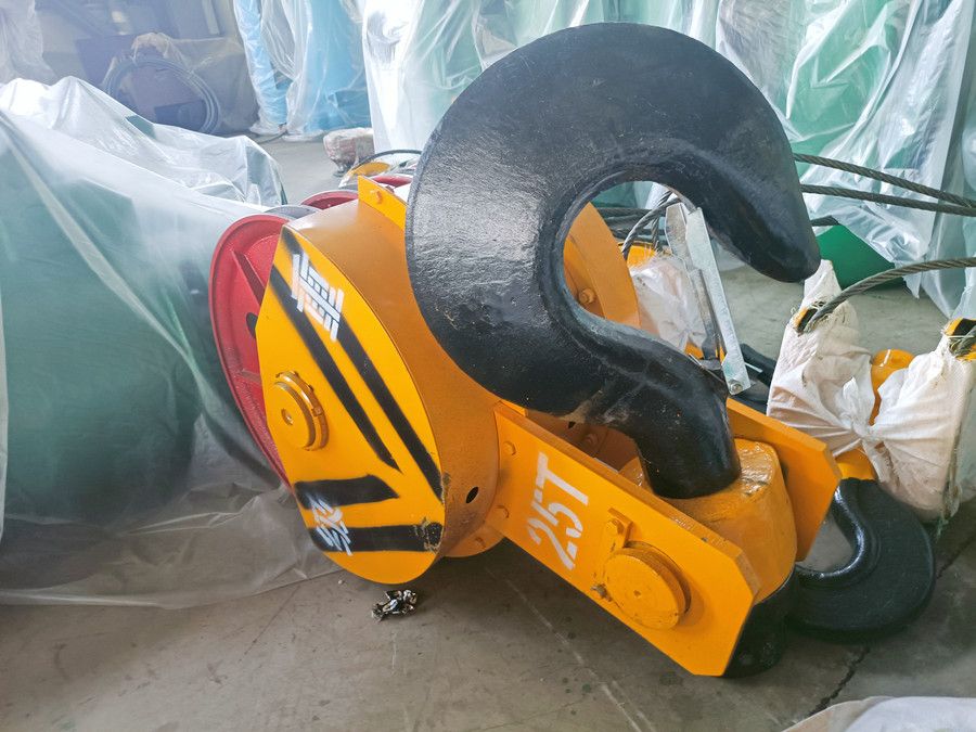 徐州起重吊鉤銷售-雙梁吊鉤、電動(dòng)葫蘆吊鉤、吊具