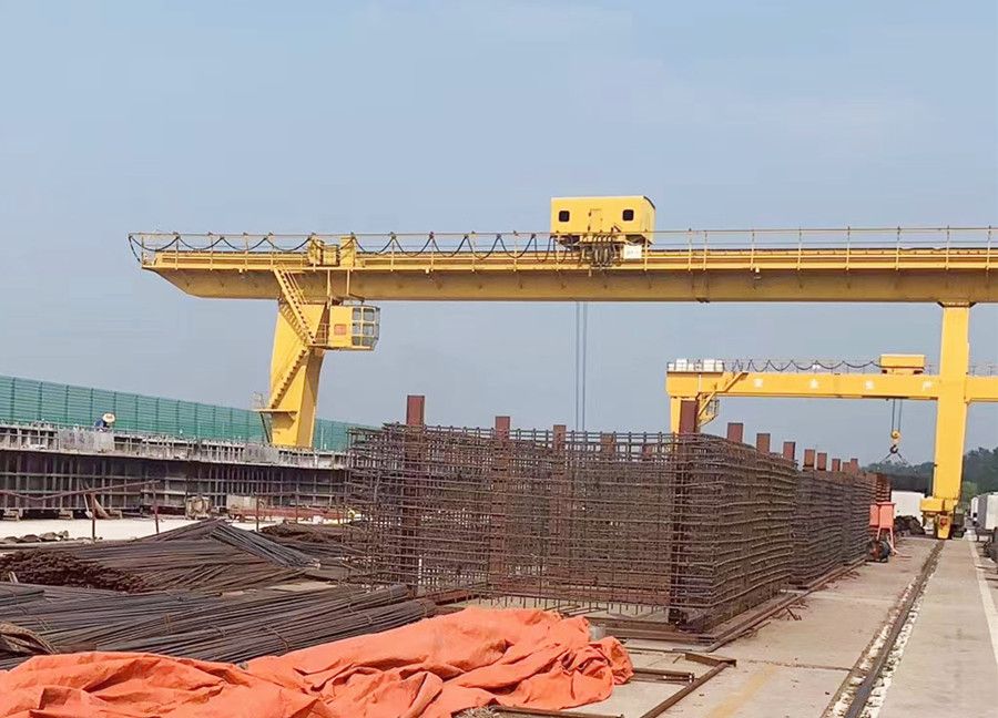 福州起重機(jī)械、天車(chē)、吊機(jī)-L型門(mén)式起重機(jī)、龍門(mén)吊