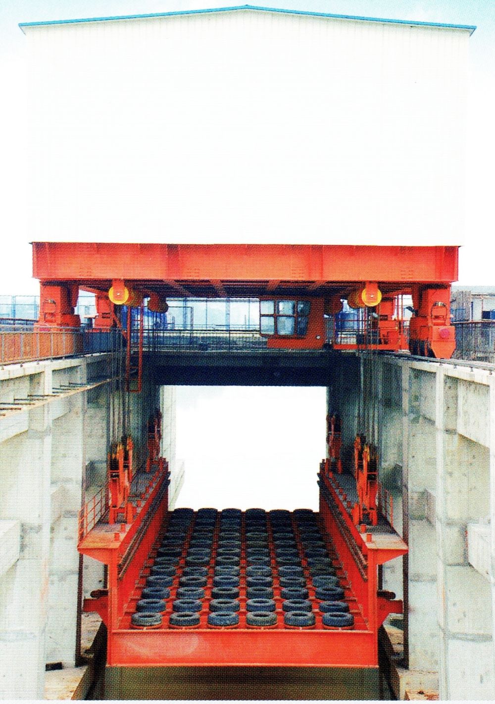 垂直升船機(jī)