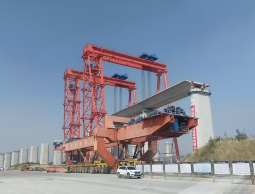 陜西路橋?qū)Ｓ闷鹬貦C(jī)械、提梁機(jī)、架橋機(jī)廠家服務(wù)、價(jià)格優(yōu)惠