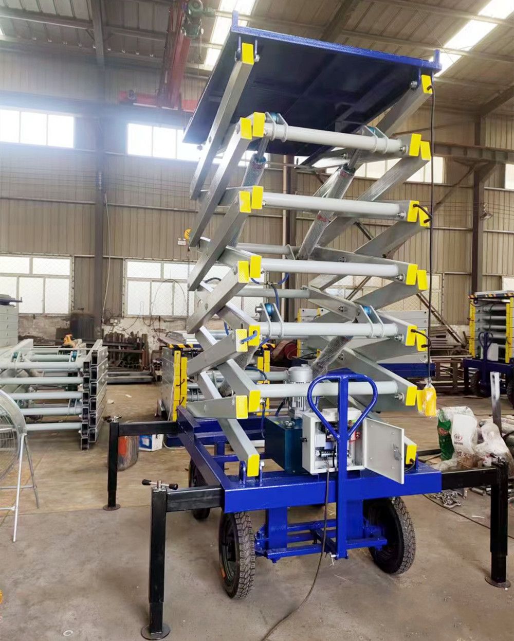 剪叉式液壓維修平臺、四輪移動升降平臺廠家銷售、配件維修