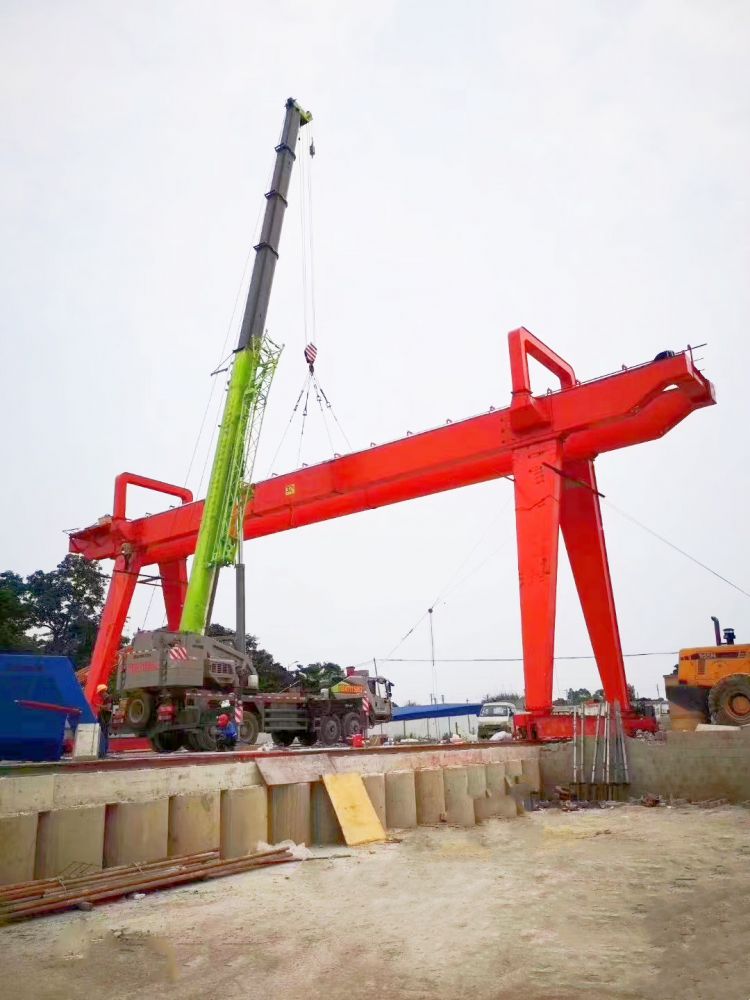 滄州龍門吊、A型電動雙梁門式起重機廠家銷售、安裝維修