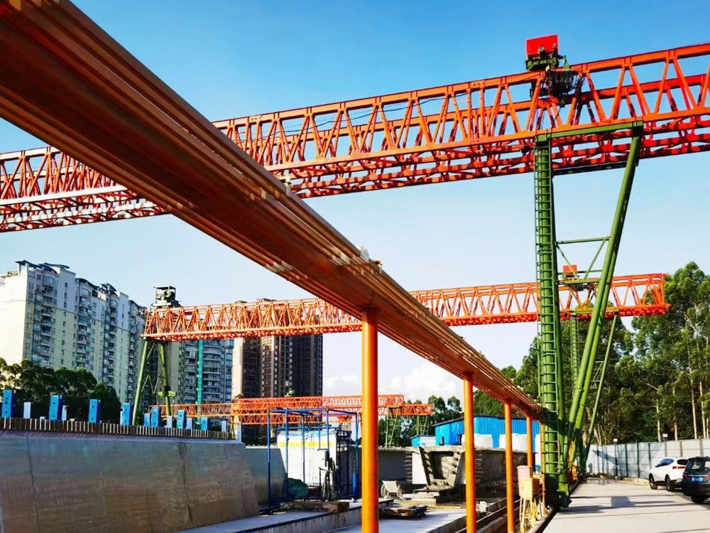 工程龍門吊、提梁機(jī)、出渣機(jī)、路橋門機(jī)廠家、型號(hào)、參數(shù)及安裝維修