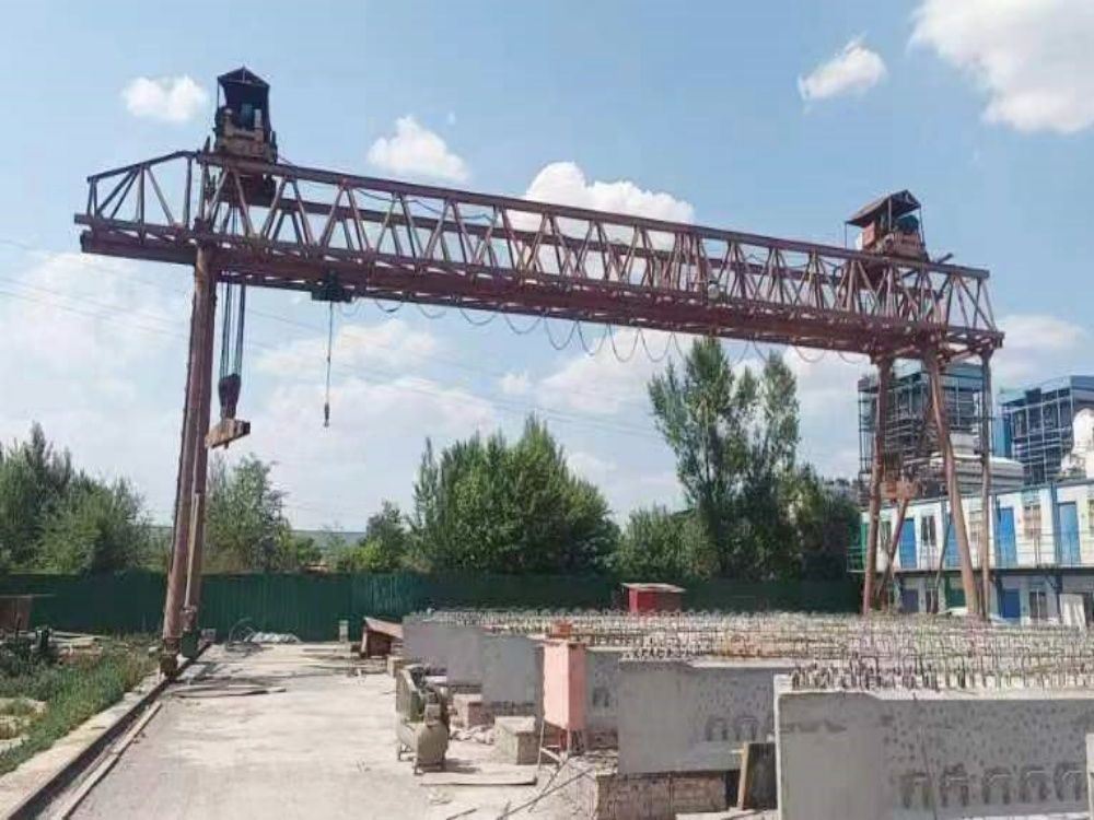 山西提梁機(jī)、梁場門式起重機(jī)/龍門吊租賃廠家