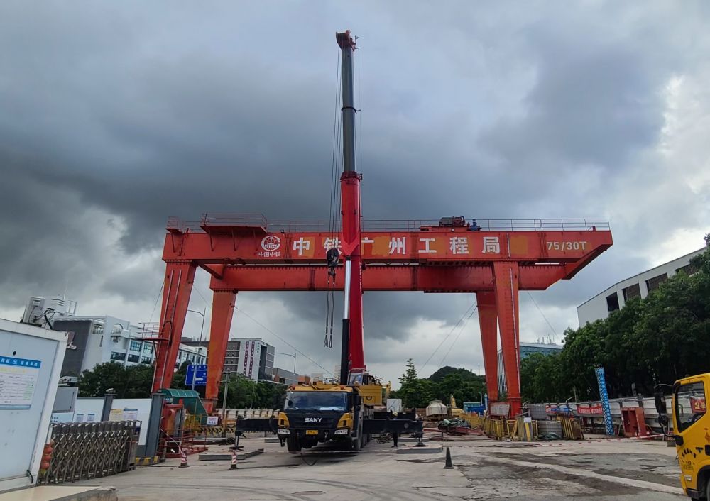 河南新鄉(xiāng)地鐵出渣機(jī)、地鐵專(zhuān)用龍門(mén)吊制造安裝租賃廠家服務(wù)