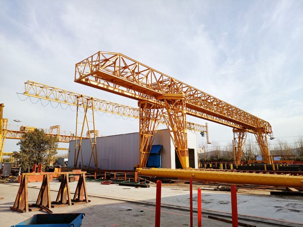 龍門吊廠家、型號、參數、雙梁門式起重機設計制造、安裝維修