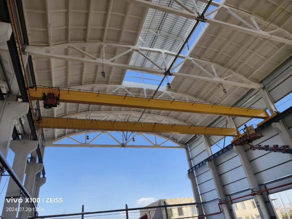 重慶起重機、歐式新型電動單梁起重機