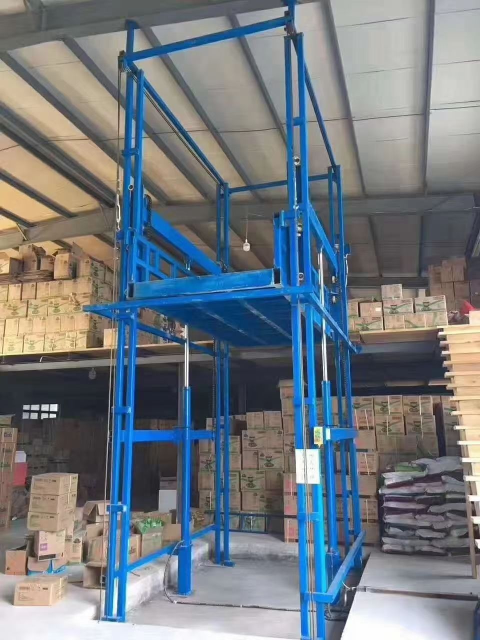 液壓升降機(jī)，載貨升降平臺/貨梯廠家安裝維修