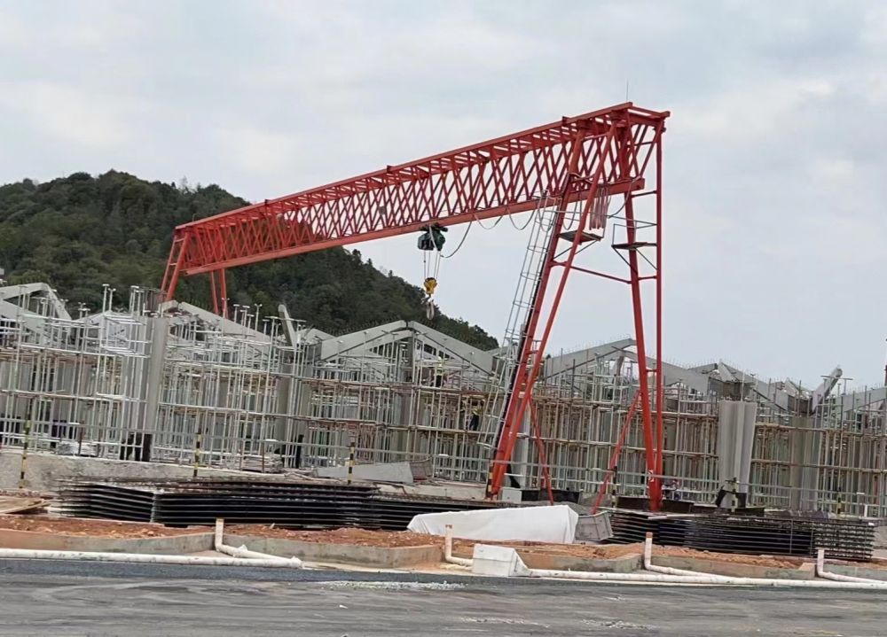江蘇泰州龍門吊、MH型電動單梁門式起重機